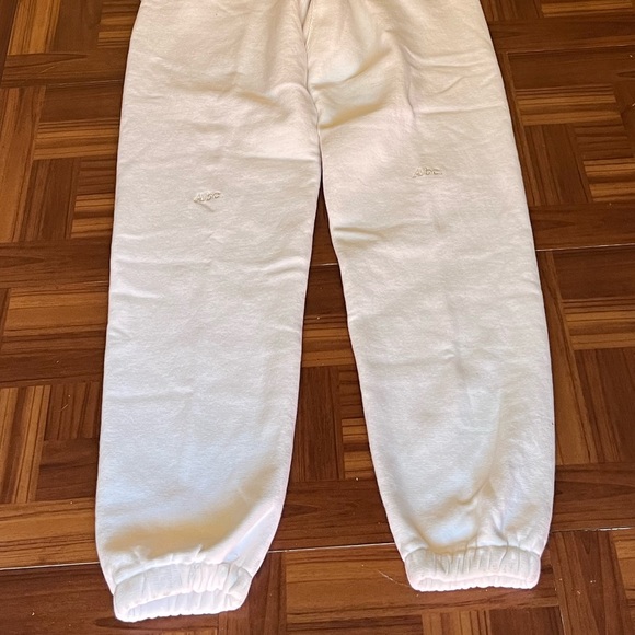 Advisory Board Crystals Lounge Pants - Picture 9 of 10
